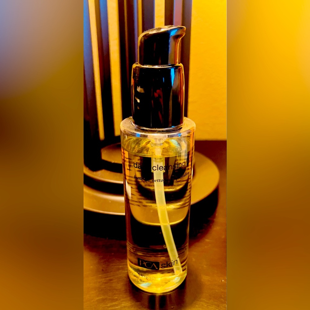 PCA Skin daily cleansing oil